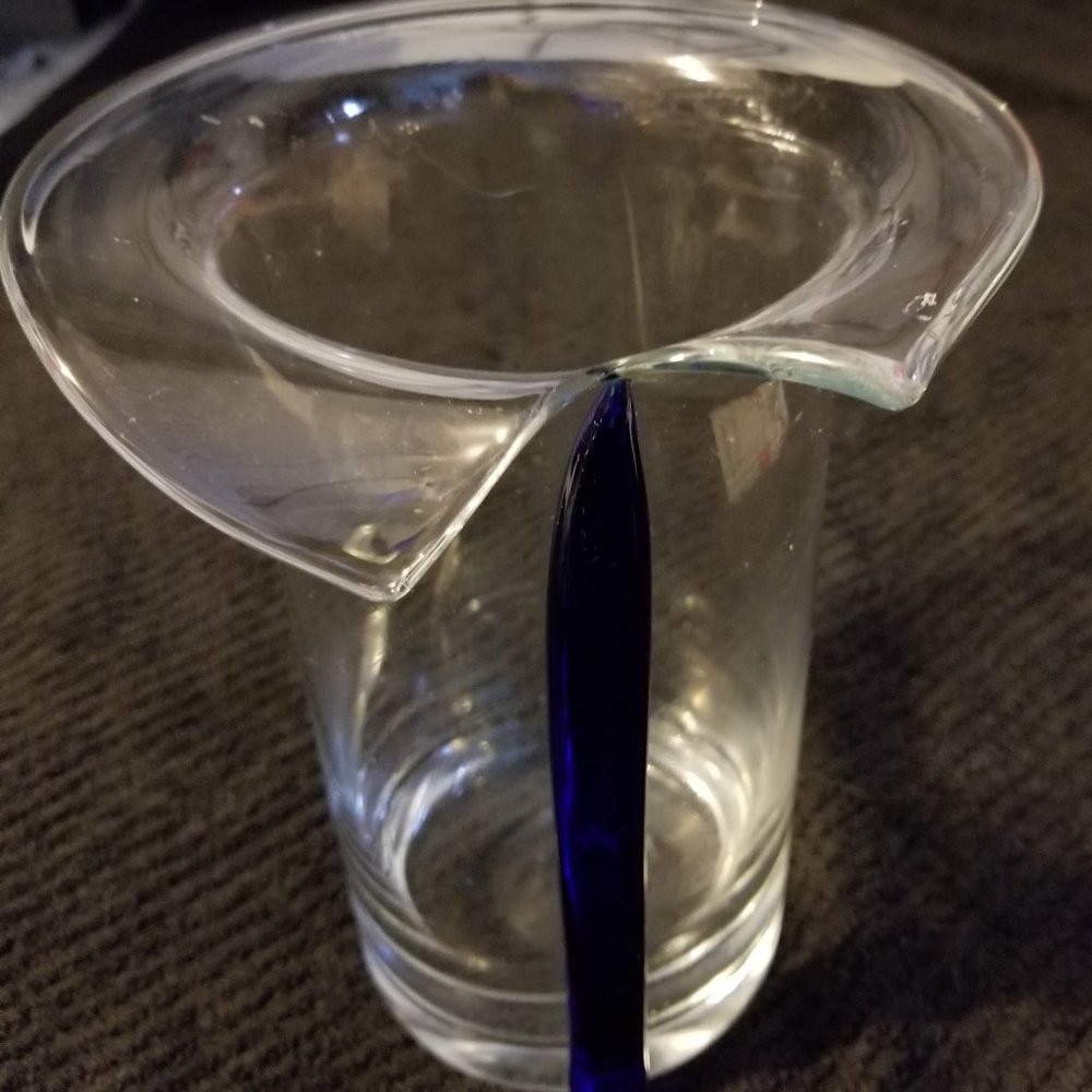 Hand Blown Art Deco Glass Vase - Picture 1 of 7